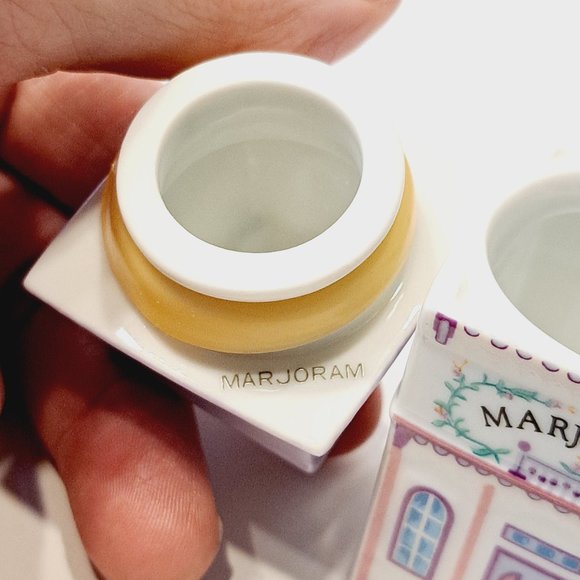 v i n t a g e :: 1989 The Lenox Spice Village  | MARJORAM House - Picture 6 of 11